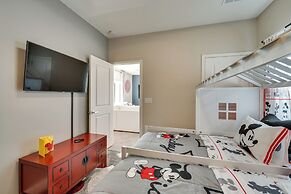 Upscale Davenport Home w/ Pool: 8 Mi to Disney!