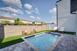 Upscale Davenport Home w/ Pool: 8 Mi to Disney!