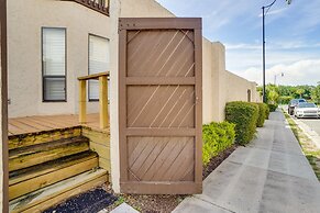 Walk to Restaurants: Downtown Leesburg Townhome!