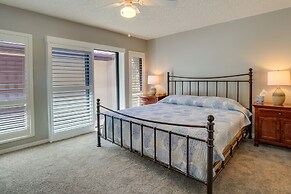 Walk to Restaurants: Downtown Leesburg Townhome!