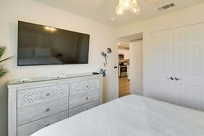 Condo on Beach w/ Balcony in Gulf Shores!