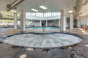 Condo on Beach w/ Balcony in Gulf Shores!