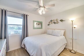 Condo on Beach w/ Balcony in Gulf Shores!