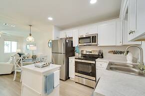 Condo on Beach w/ Balcony in Gulf Shores!