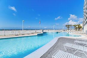 Beachfront Condo in Gulf Shores w/ Pool Access!