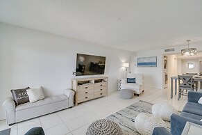 Beachfront Condo in Gulf Shores w/ Pool Access!