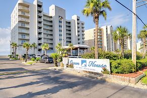 Beachfront Condo in Gulf Shores w/ Pool Access!