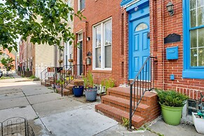 Quirky Baltimore Townhome ~ 2 Mi to Inner Harbor