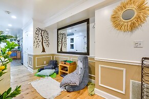 Quirky Baltimore Townhome ~ 2 Mi to Inner Harbor