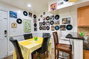 Quirky Baltimore Townhome ~ 2 Mi to Inner Harbor