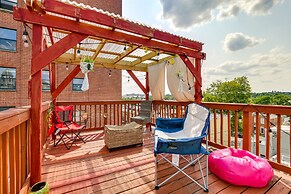 Quirky Baltimore Townhome ~ 2 Mi to Inner Harbor