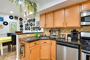 Quirky Baltimore Townhome ~ 2 Mi to Inner Harbor