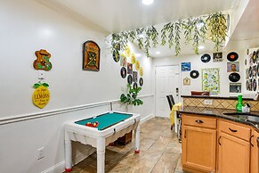 Quirky Baltimore Townhome ~ 2 Mi to Inner Harbor