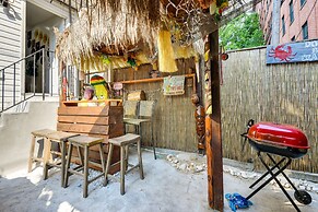 Quirky Baltimore Townhome ~ 2 Mi to Inner Harbor