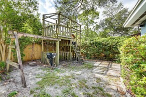 Near Busch Gardens: Sunny Florida Retreat w/ Pool!