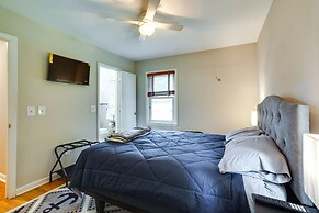 Charleston Vacation Home 6 Mi to Downtown & Beach!