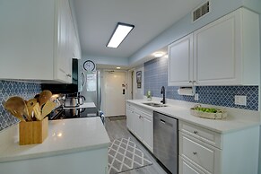 Beachfront Gulf Shores Condo w/ Community Pool!