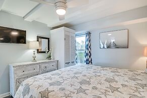 Beachfront Gulf Shores Condo w/ Community Pool!