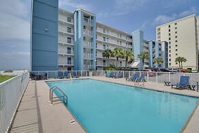 Beachfront Gulf Shores Condo w/ Community Pool!