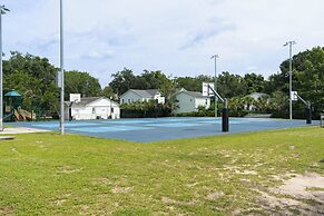 Lovely Mt Pleasant Townhouse w/ Central Location!