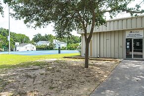 Lovely Mt Pleasant Townhouse w/ Central Location!