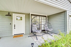 Palm Harbor Paradise w/ Community Pool!