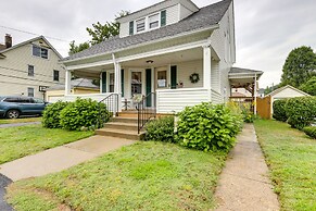 Cozy Springfield Vacation Rental Near Downtown