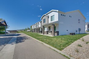 Garden City Townhome, Close to Parks + Downtown!