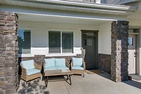 Garden City Townhome, Close to Parks + Downtown!