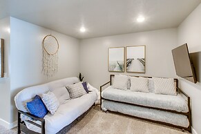 Garden City Townhome, Close to Parks + Downtown!