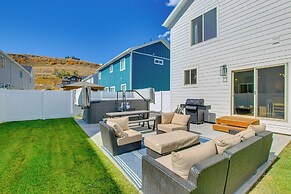 Spacious Utah Home w/ Hot Tub < 1 Mi to Bear Lake!