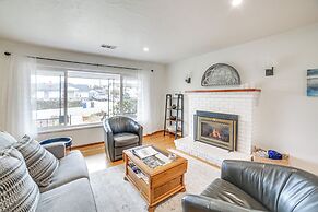 Seaside Vacation Rental w/ Patio Near Monterey Bay