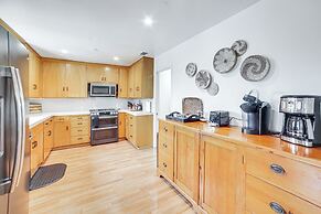 Seaside Vacation Rental w/ Patio Near Monterey Bay