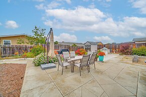 Seaside Vacation Rental w/ Patio Near Monterey Bay