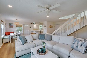 Sunny Corolla Home: Walk to Beach!