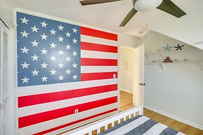 Sunny Corolla Home: Walk to Beach!