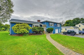 Marblehead Retreat w/ Sprawling Yard & Gas Grill!