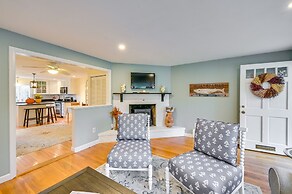 Marblehead Retreat w/ Sprawling Yard & Gas Grill!