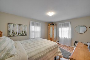 Marblehead Retreat w/ Sprawling Yard & Gas Grill!