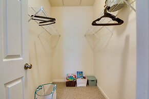 Condo w/ Pool Access ~ 2 Mi to Rehoboth Beach!