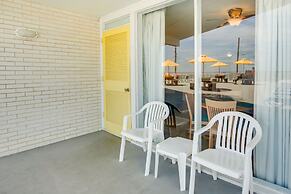 Beachfront Wildwood Vacation Rental w/ Pools!