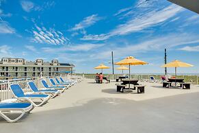 Beachfront Wildwood Vacation Rental w/ Pools!