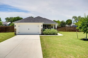Updated New Braunfels Home w/ Fire Pit!