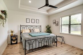 Updated New Braunfels Home w/ Fire Pit!