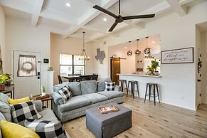 Updated New Braunfels Home w/ Fire Pit!