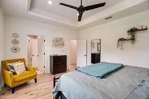 Updated New Braunfels Home w/ Fire Pit!