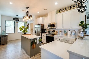 Updated New Braunfels Home w/ Fire Pit!