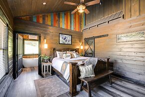 Upscale Sevierville Cabin w/ Hot Tub & Views!