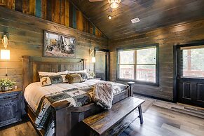 Upscale Sevierville Cabin w/ Hot Tub & Views!