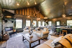 Upscale Sevierville Cabin w/ Hot Tub & Views!